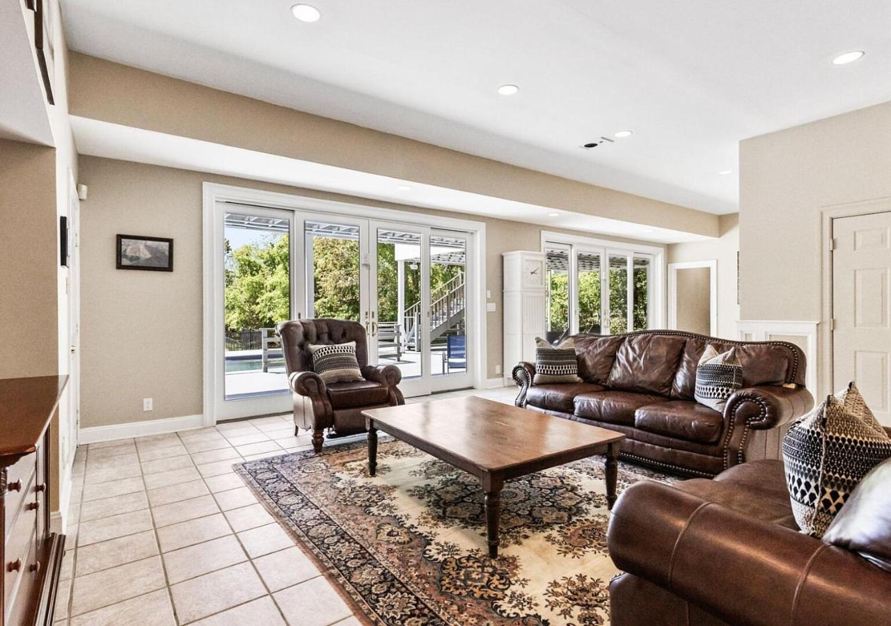 | Villa Skylar