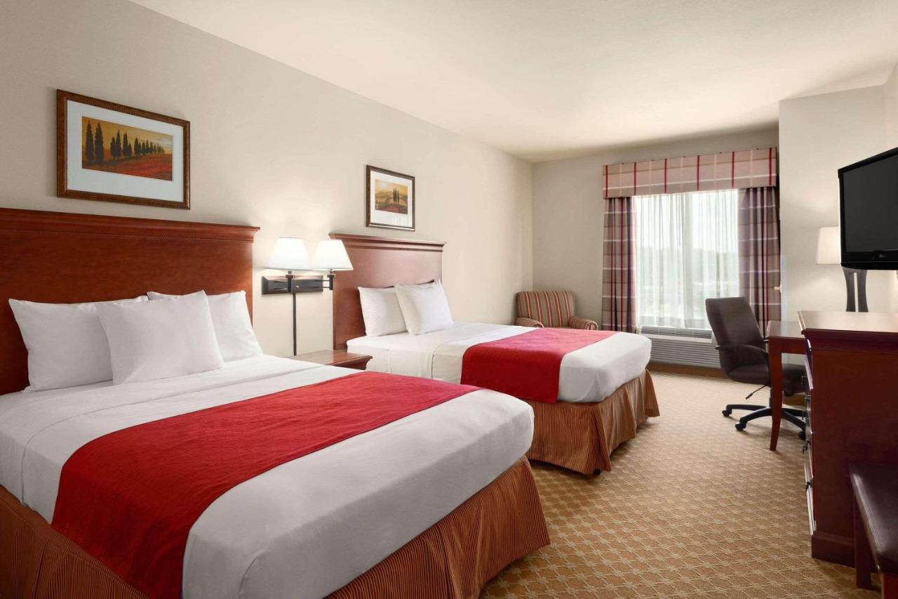 Queen Room with Two Queen Beds - Non-Smoking at Country Inn & Suites by Radisson, Tifton, GA