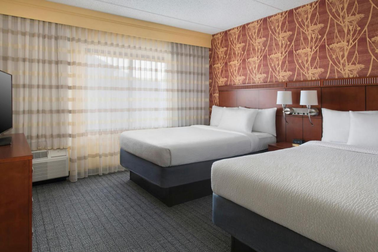 | Courtyard by Marriott Mt. Laurel