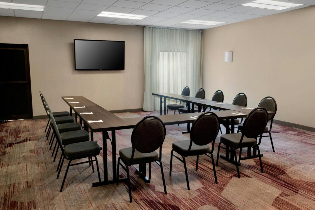 | Courtyard by Marriott Mt. Laurel