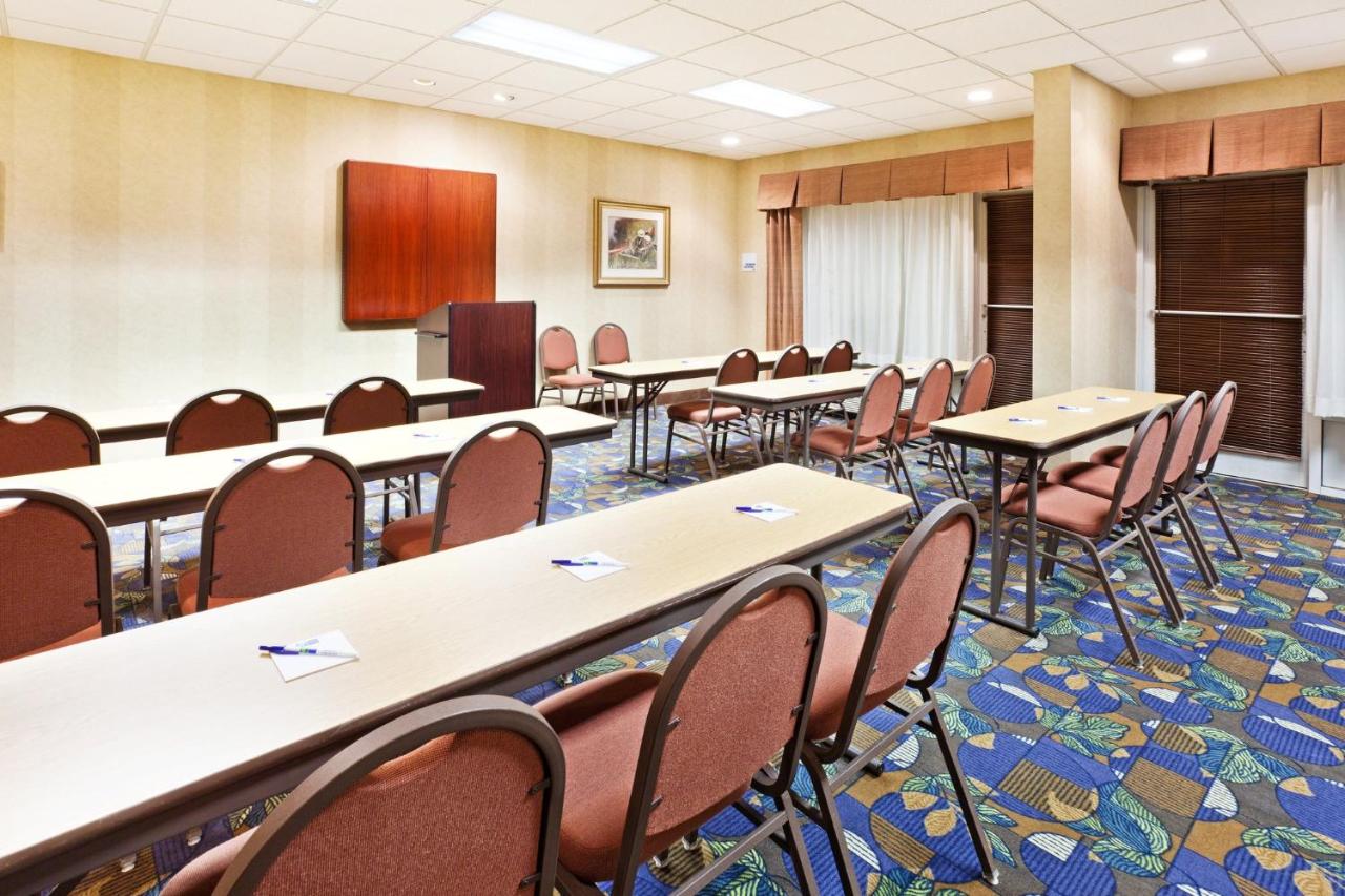 | Holiday Inn Express & Suites Sylva / Dillsboro, an IHG Hotel