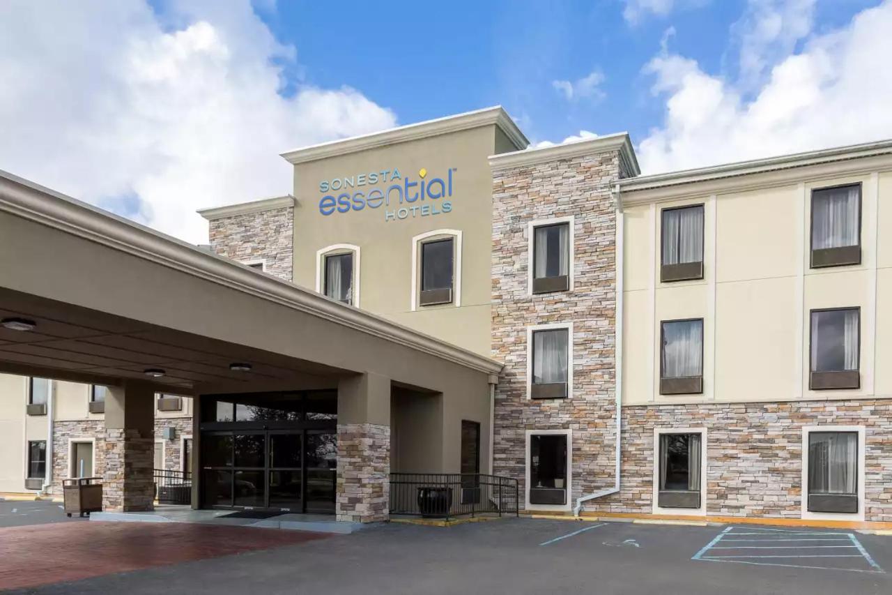 | Comfort Inn & Suites Airport