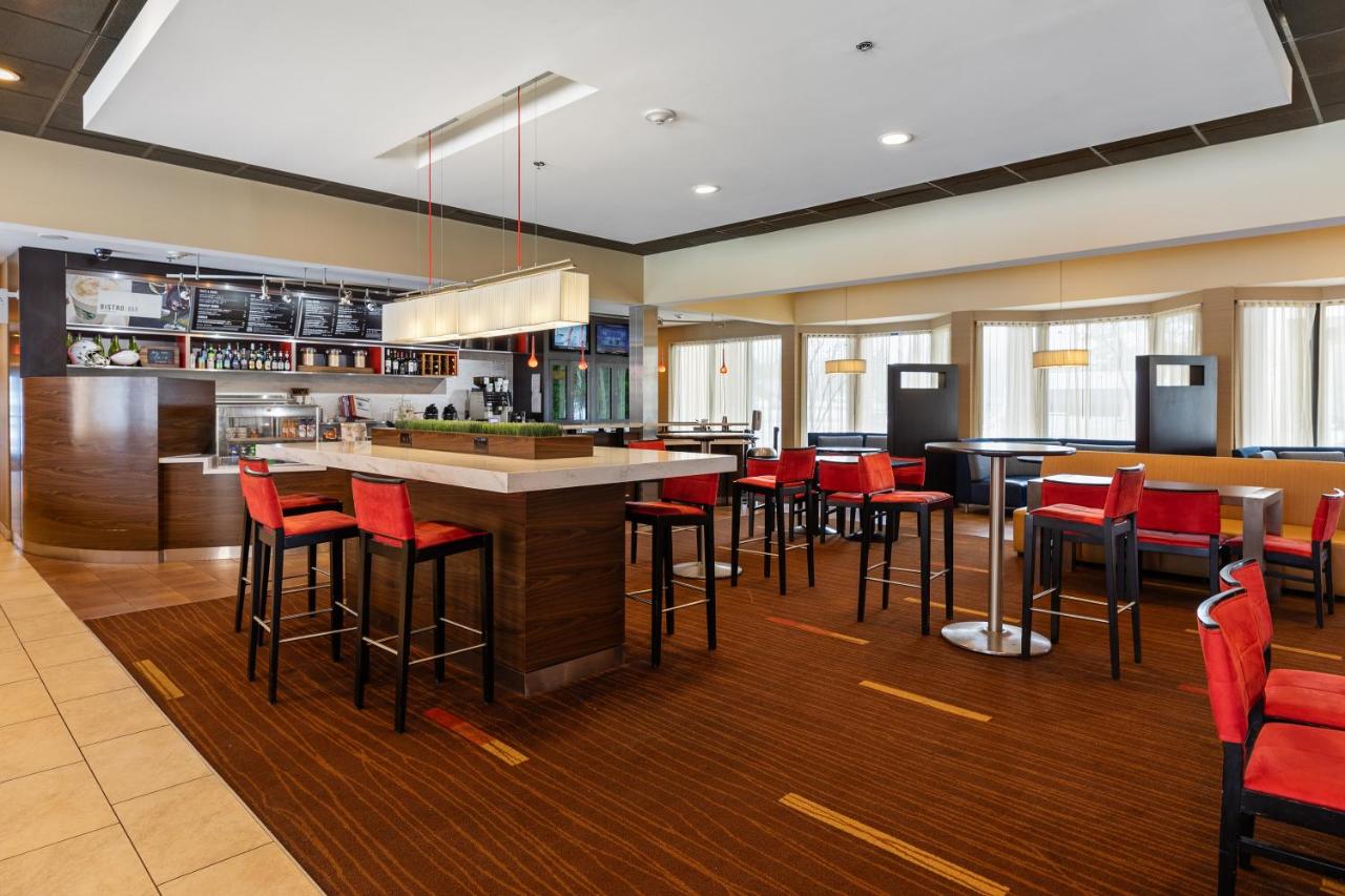 | Courtyard by Marriott Toledo Airport Holland