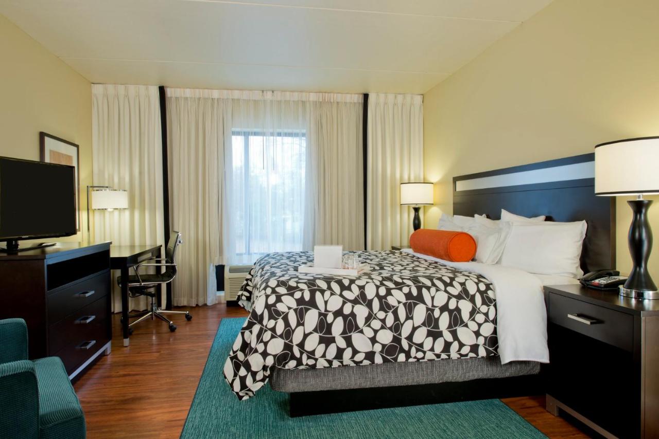  | Hotel Indigo Atlanta Airport College Park, an IHG Hotel