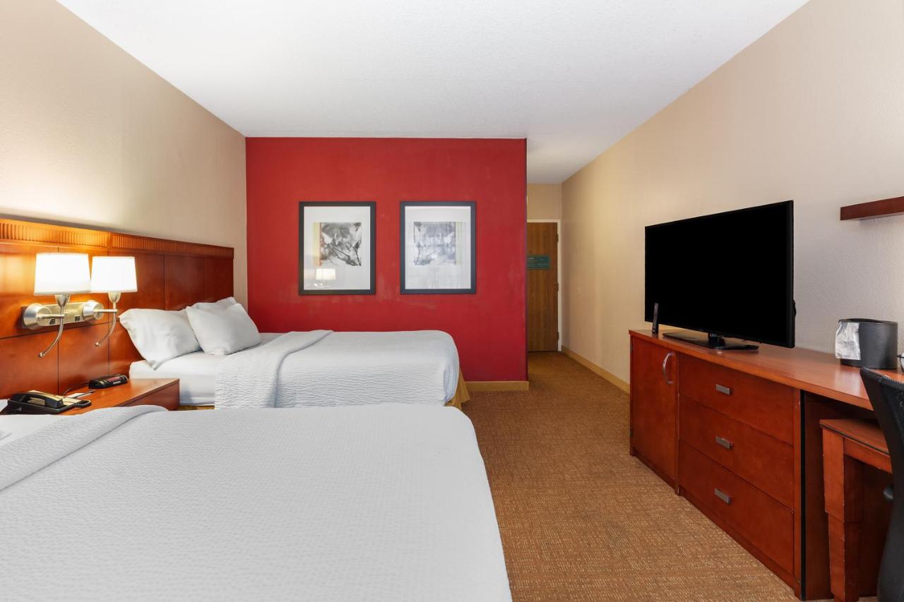 | Courtyard by Marriott Toledo Airport Holland
