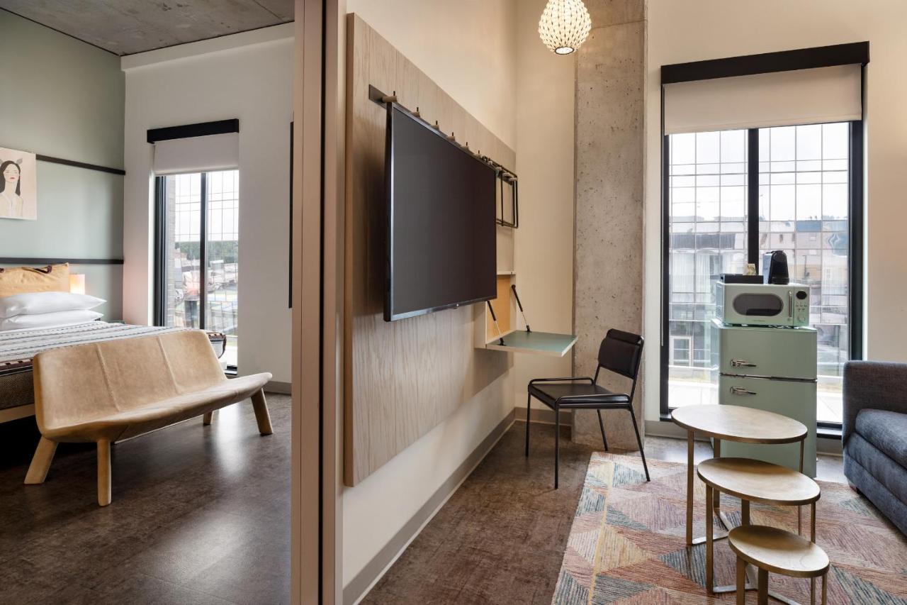 One-Bedroom Parlor Suite at Moxy Portland Downtown