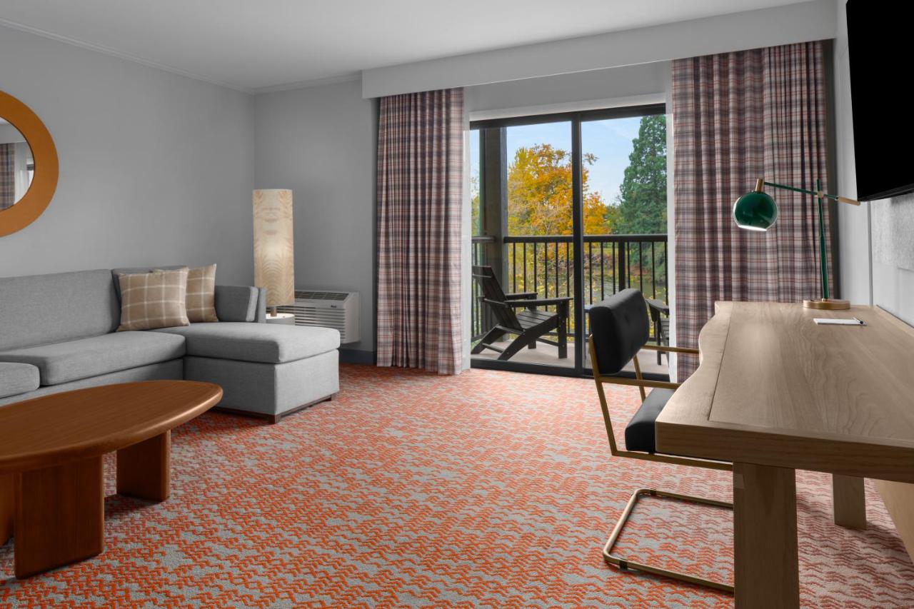  | Valley River Inn