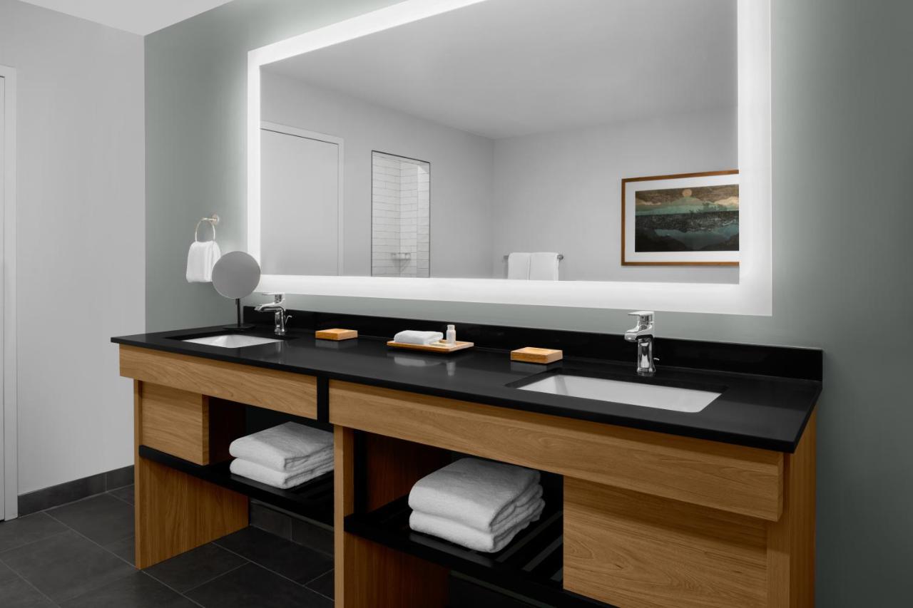  | Valley River Inn