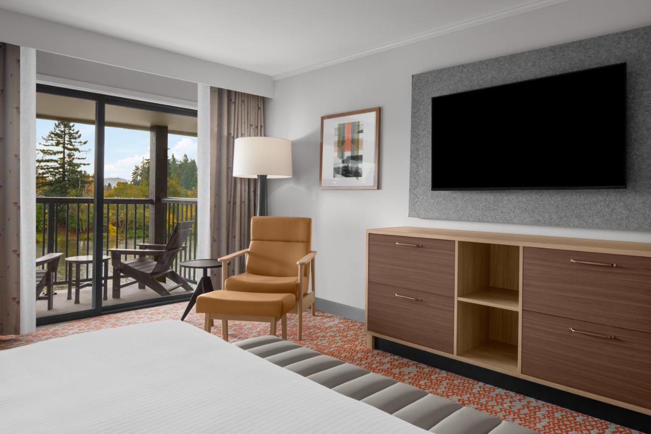  | Valley River Inn
