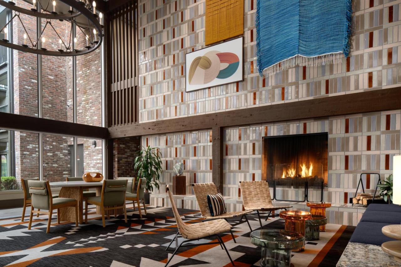  | Valley River Inn