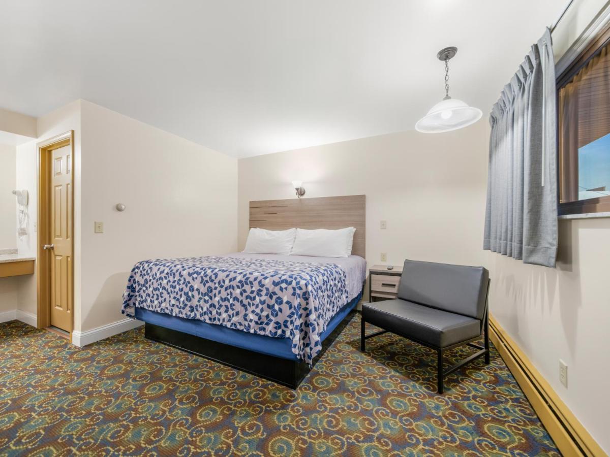  | Kingsway Inn