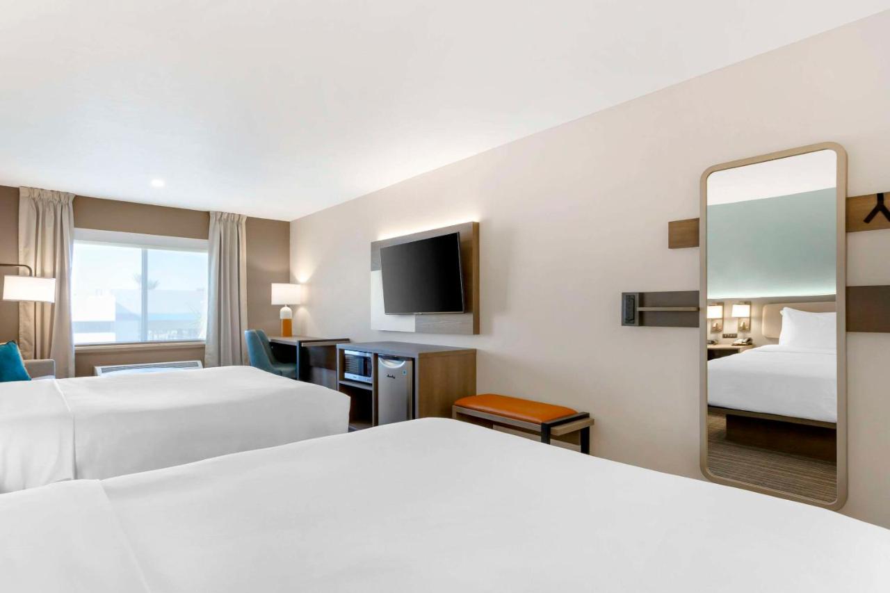  | Comfort Suites At Tucson Mall