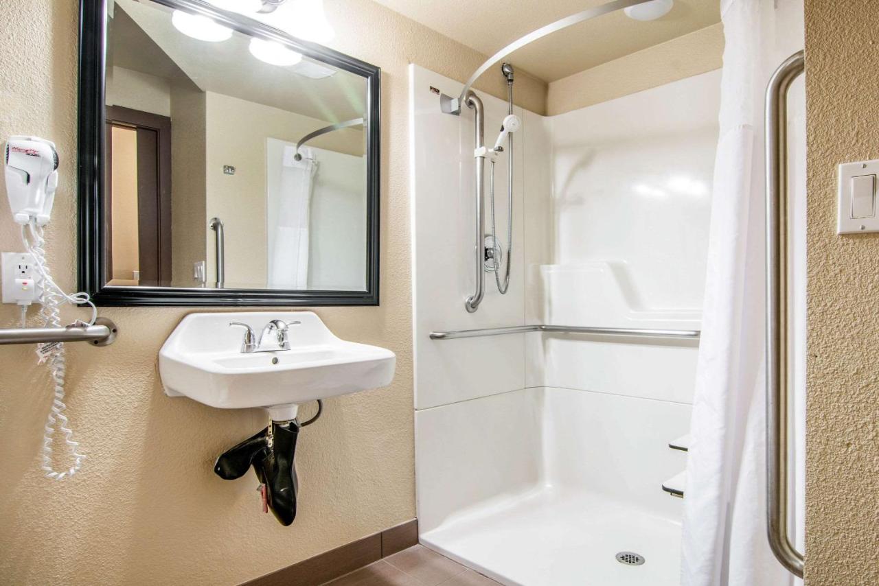 Queen Room with Two Queen Beds - Accessible/Non-Smoking at Comfort Inn & Suites Vancouver Downtown City Center