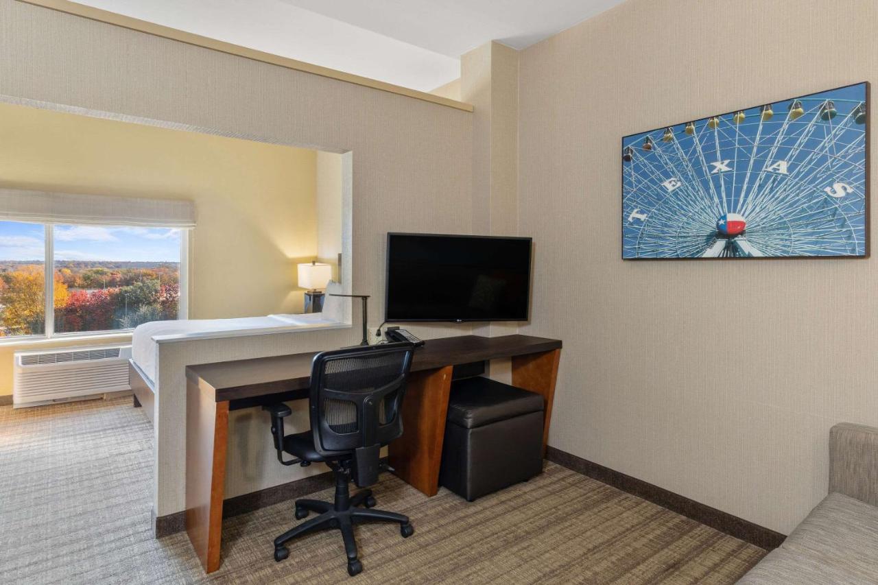 One-Bedroom Suite at Cambria Hotel Plano Frisco