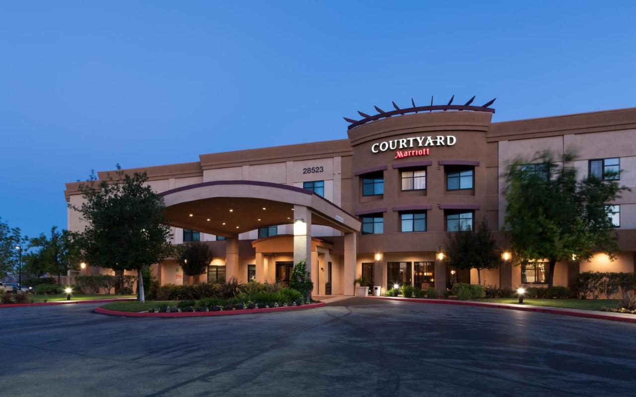 | Courtyard by Marriott Santa Clarita Valencia