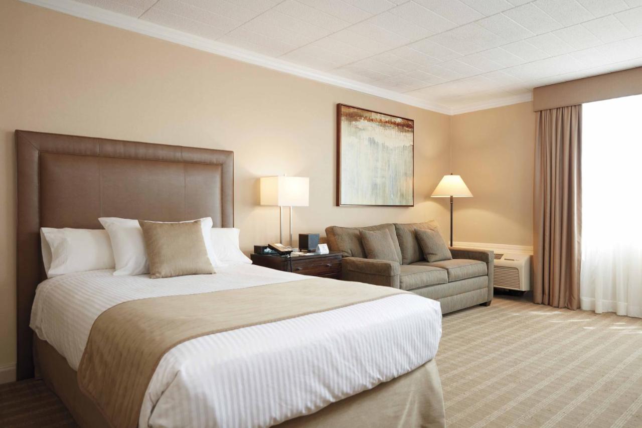 | Ethan Allen Hotel