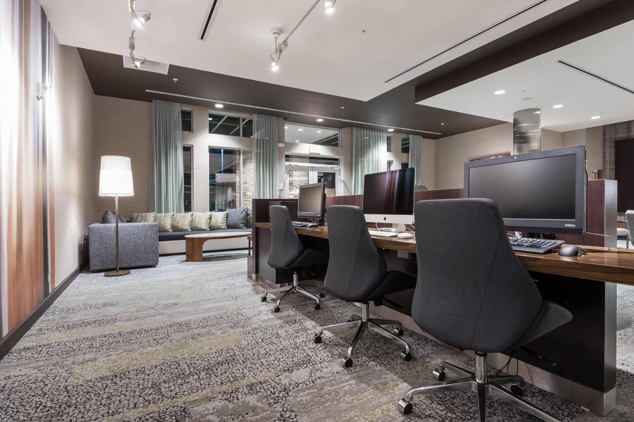 | Courtyard by Marriott Ardmore