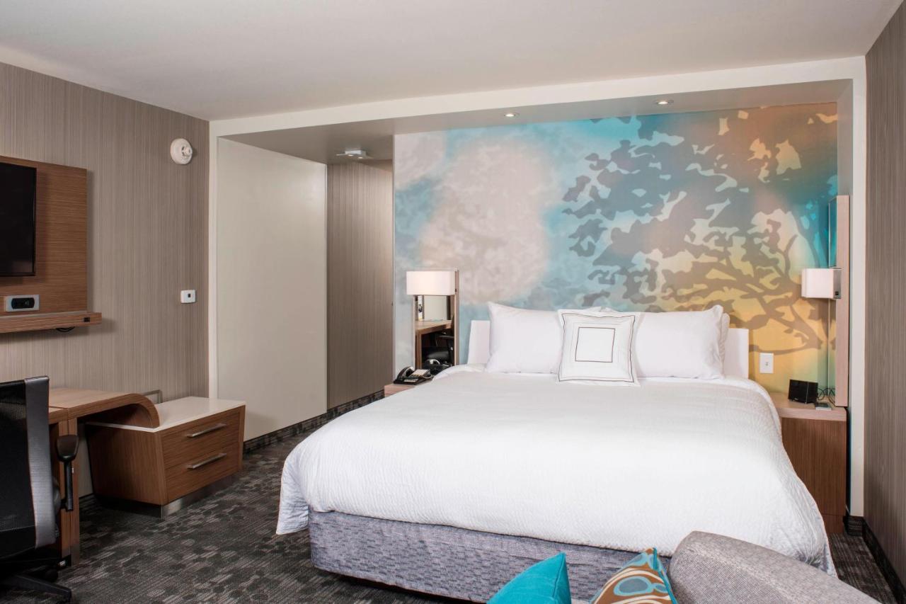 | Courtyard by Marriott Albany Clifton Park