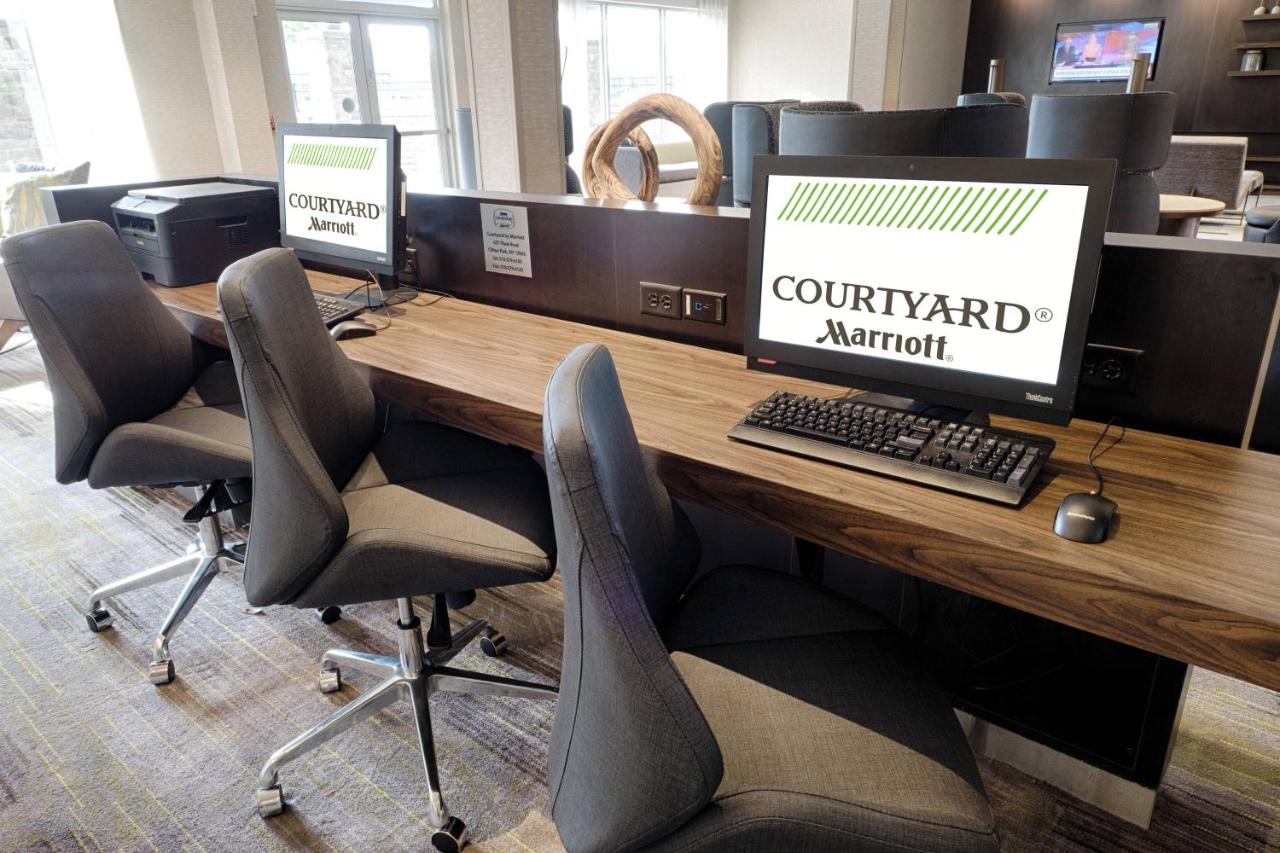 | Courtyard by Marriott Albany Clifton Park