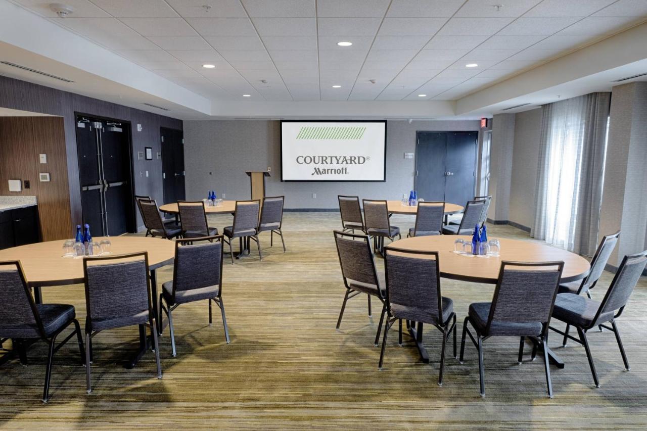 | Courtyard by Marriott Albany Clifton Park