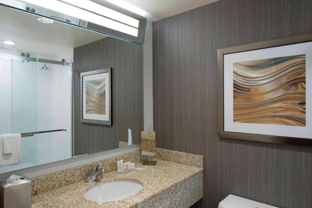 | Courtyard by Marriott Albany Thruway