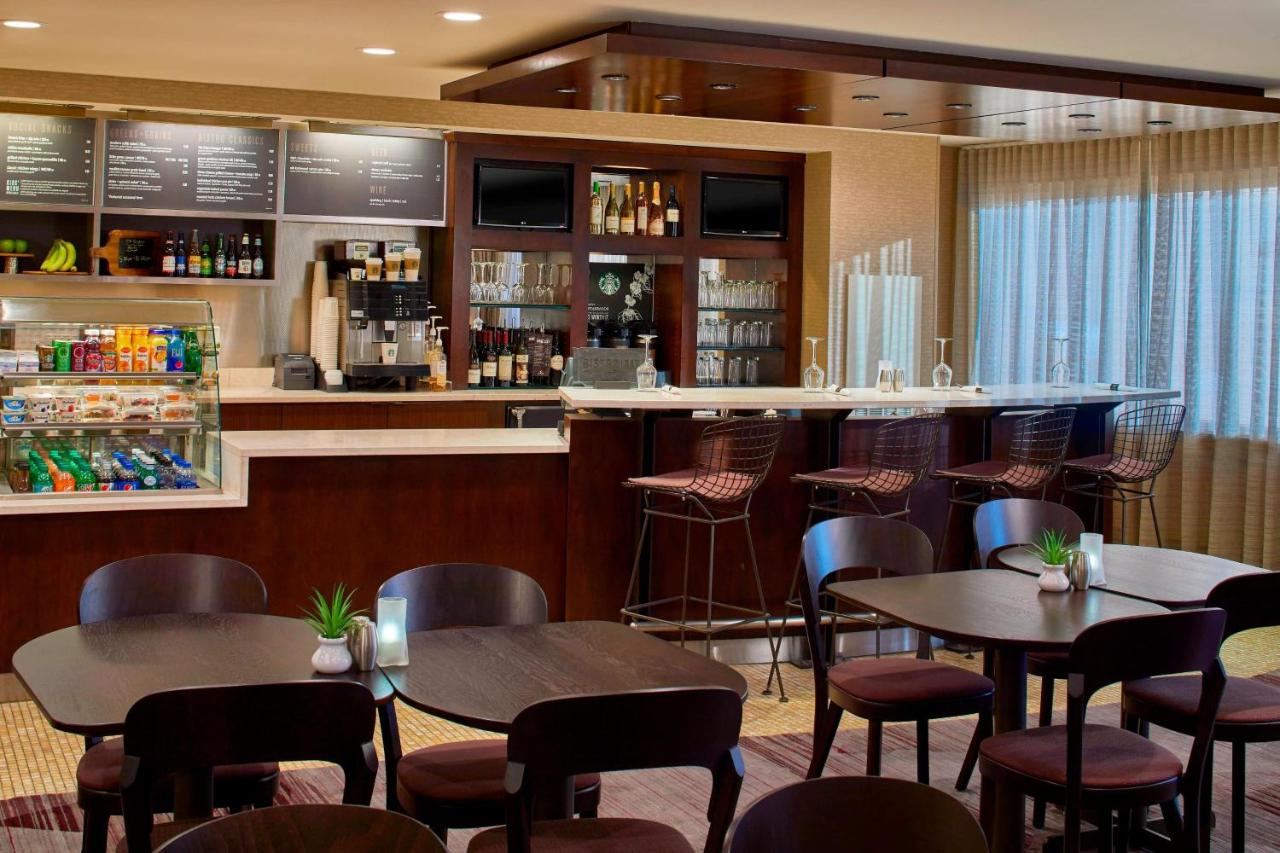 | Courtyard by Marriott Albany Thruway