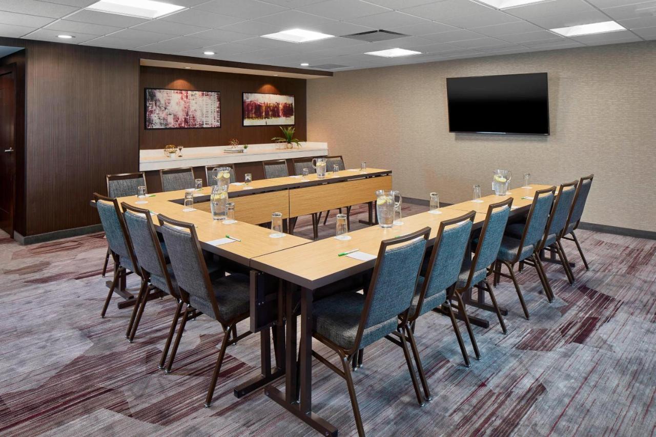 | Courtyard by Marriott Albany Thruway