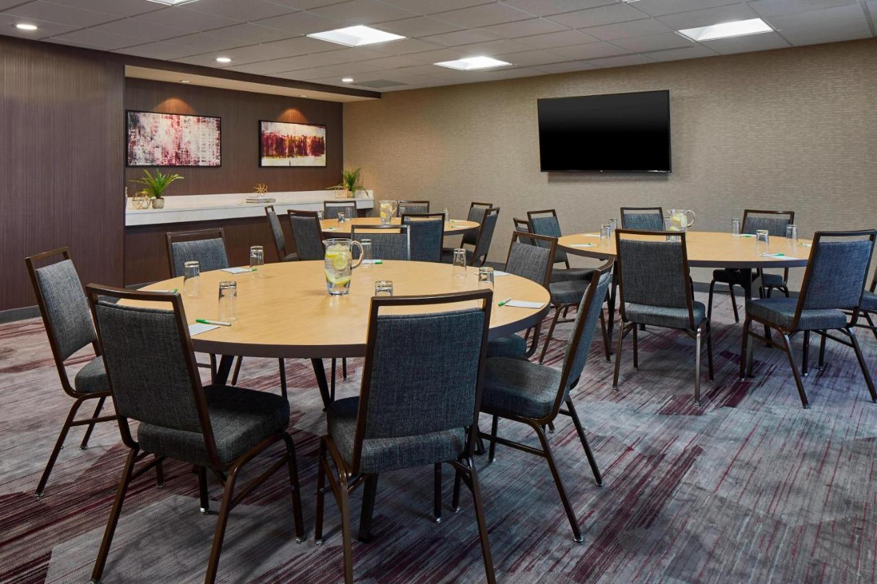 | Courtyard by Marriott Albany Thruway