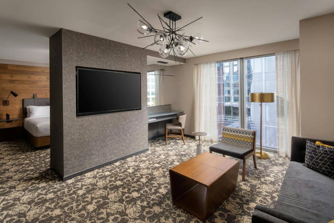 Junior Suite with 1 King, Courtyard view at Epicurean Atlanta, Autograph Collection