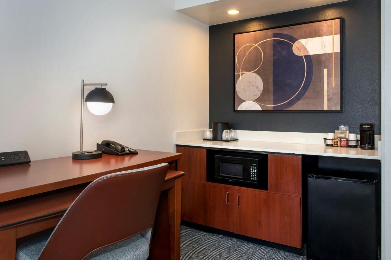| Courtyard by Marriott Annapolis