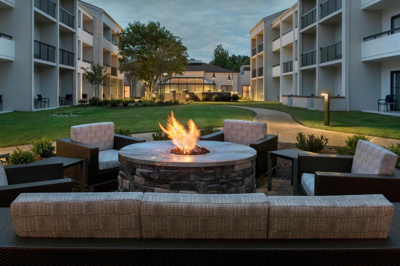 | Courtyard by Marriott Annapolis