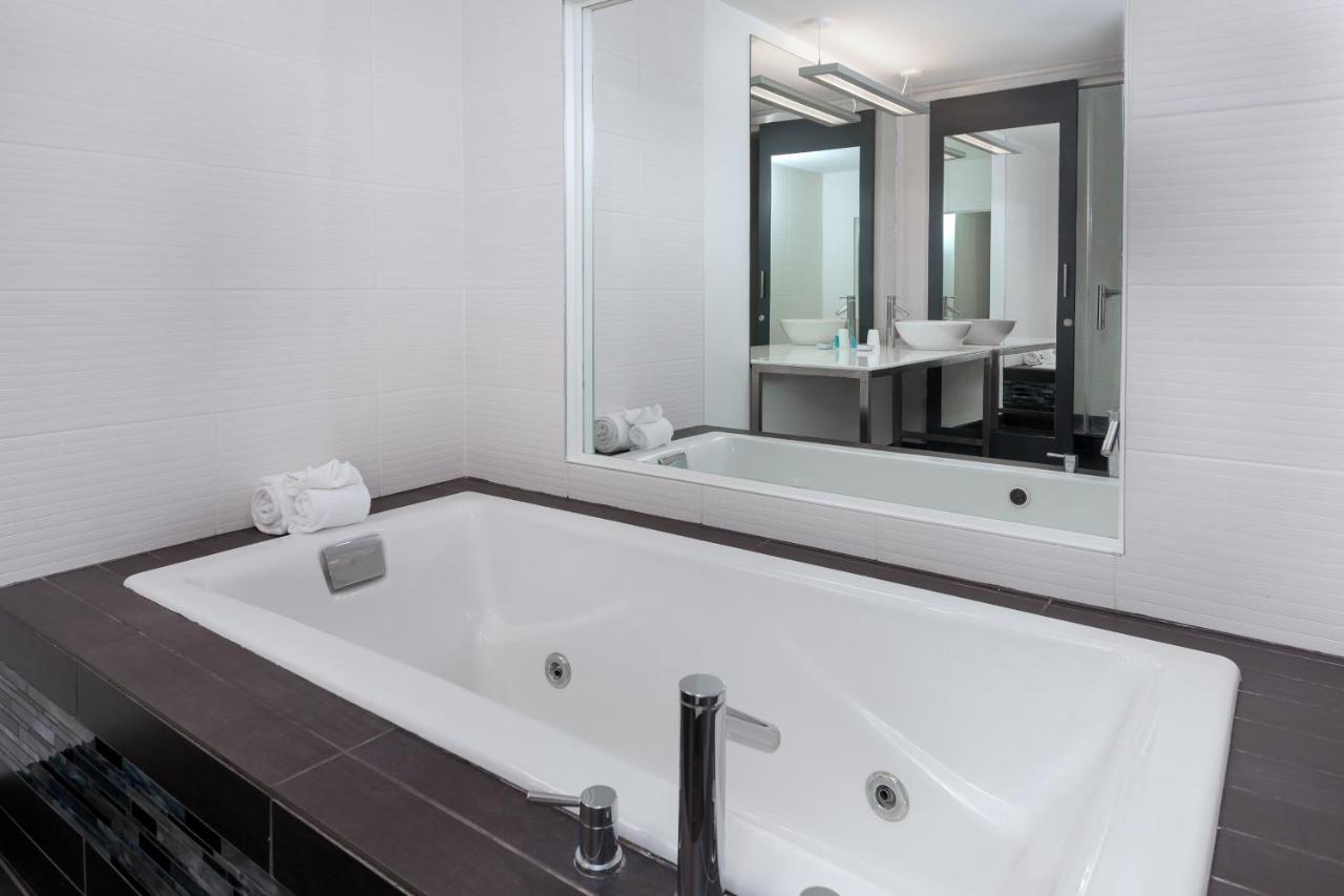 King Suite at Aloft by Marriott Asheville Downtown