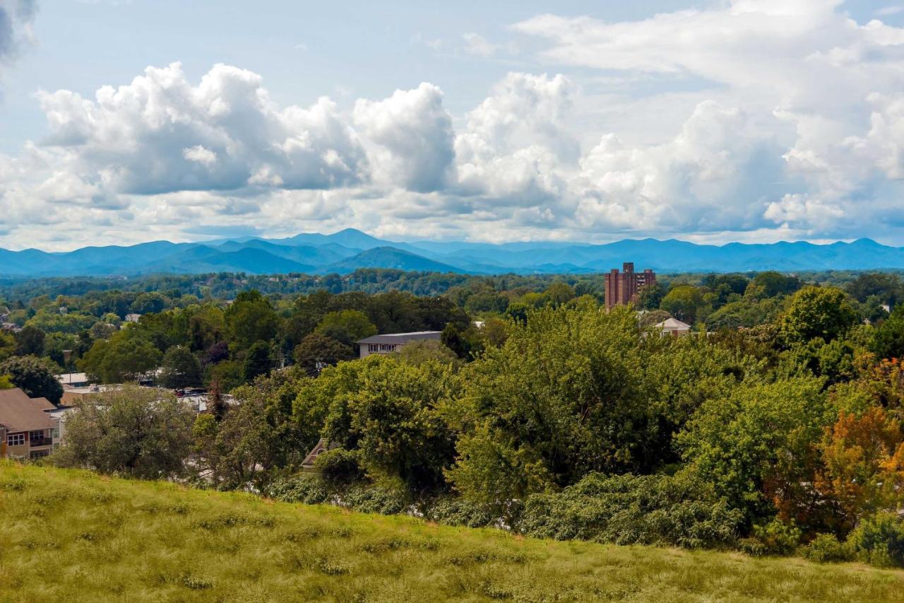 | Aloft Asheville Downtown