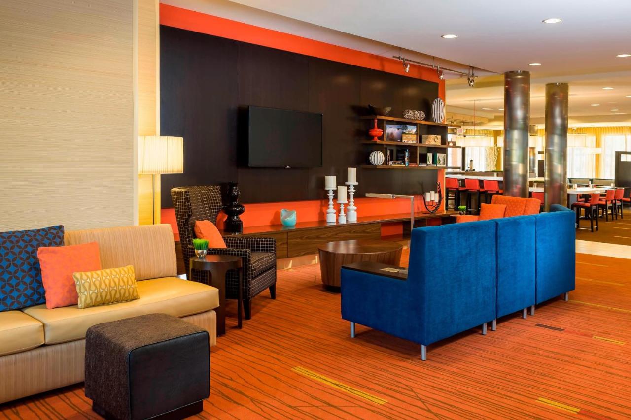 | Courtyard Kalamazoo Portage