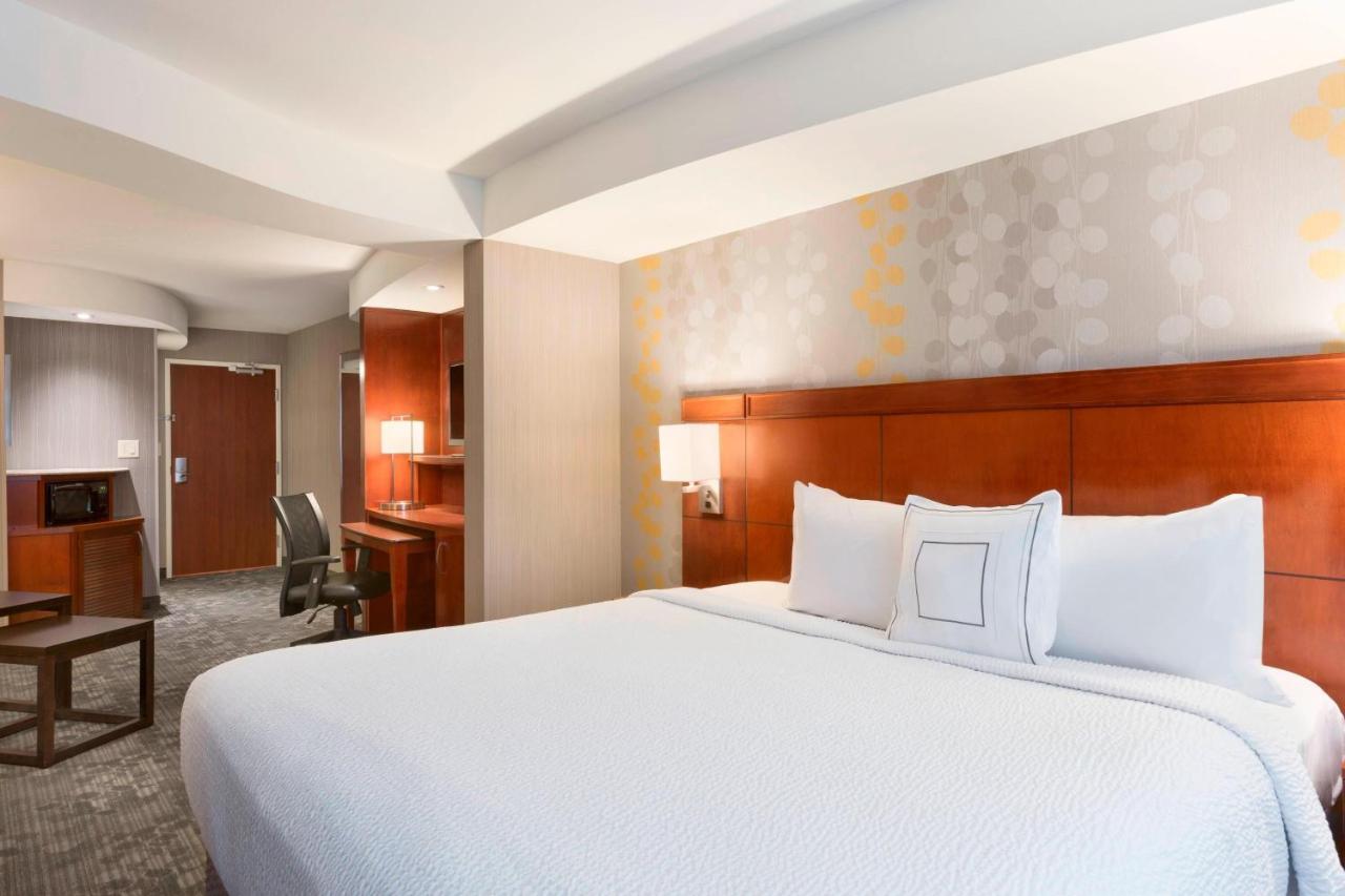 | Courtyard Kalamazoo Portage