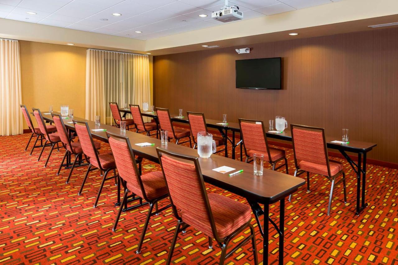 | Courtyard Kalamazoo Portage