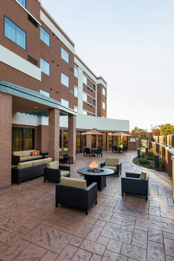 | Courtyard Kalamazoo Portage