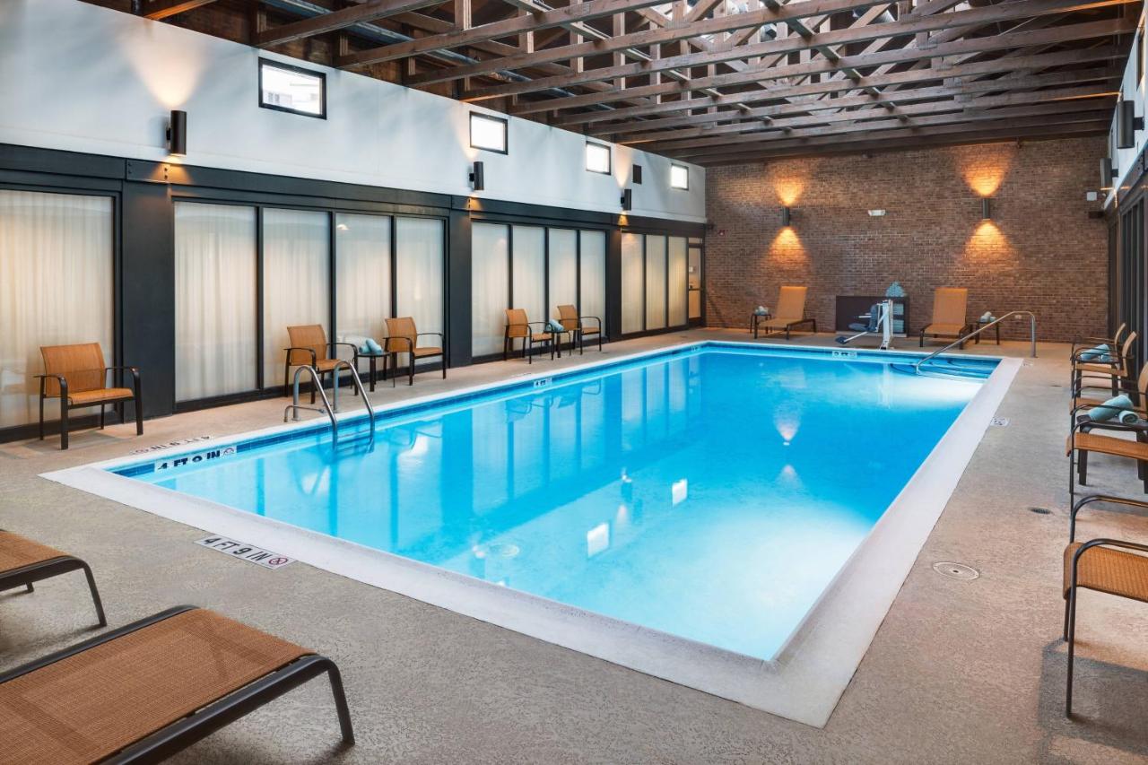 | Courtyard Hartford Cromwell