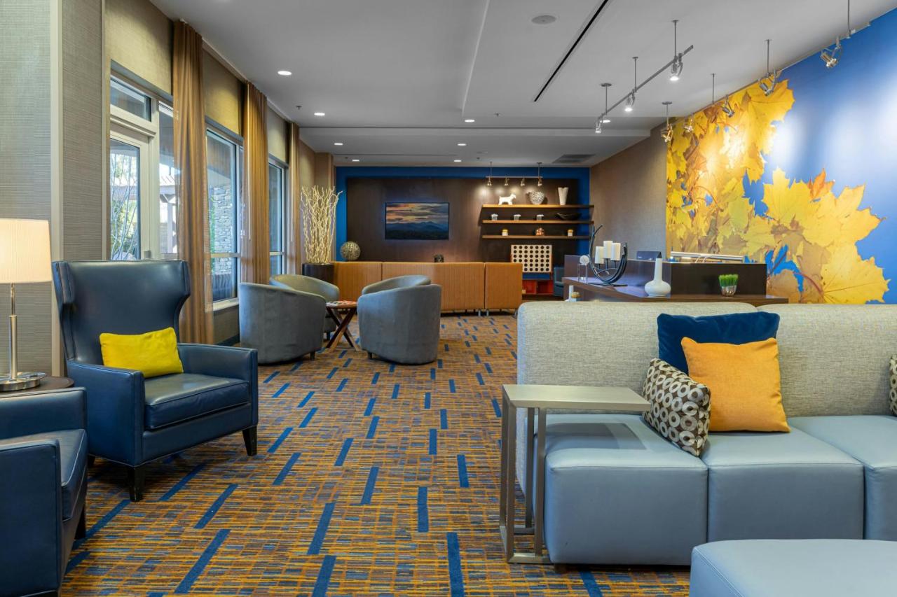 | Courtyard by Marriott Asheville Airport