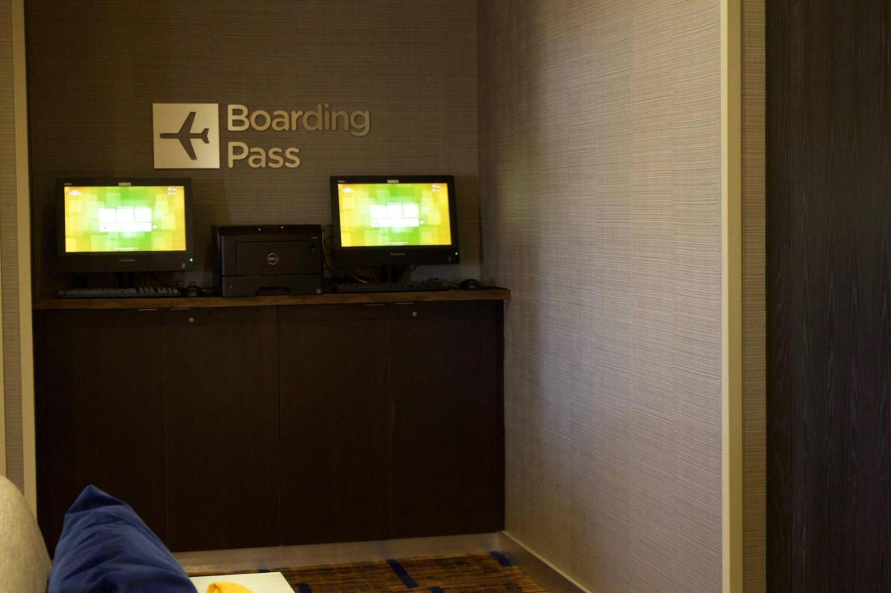 | Courtyard by Marriott Asheville Airport