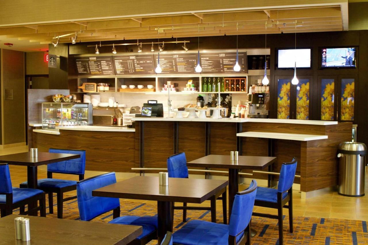 | Courtyard by Marriott Asheville Airport