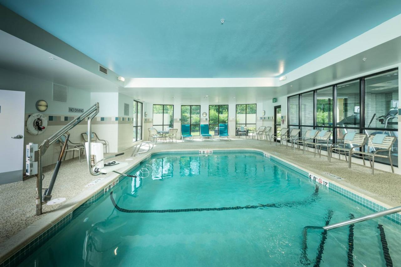 | Courtyard Bangor