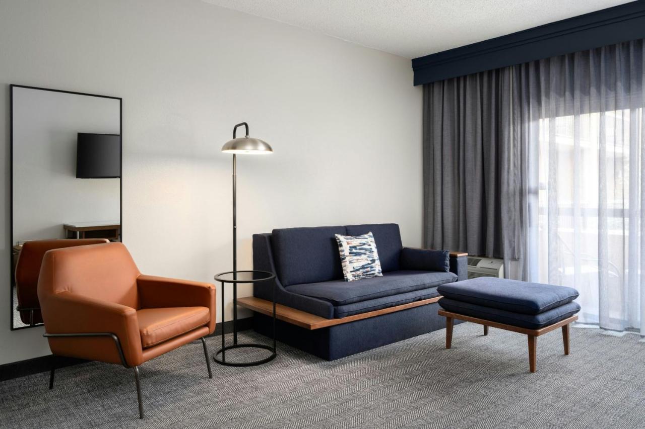 | Courtyard by Marriott Birmingham Hoover
