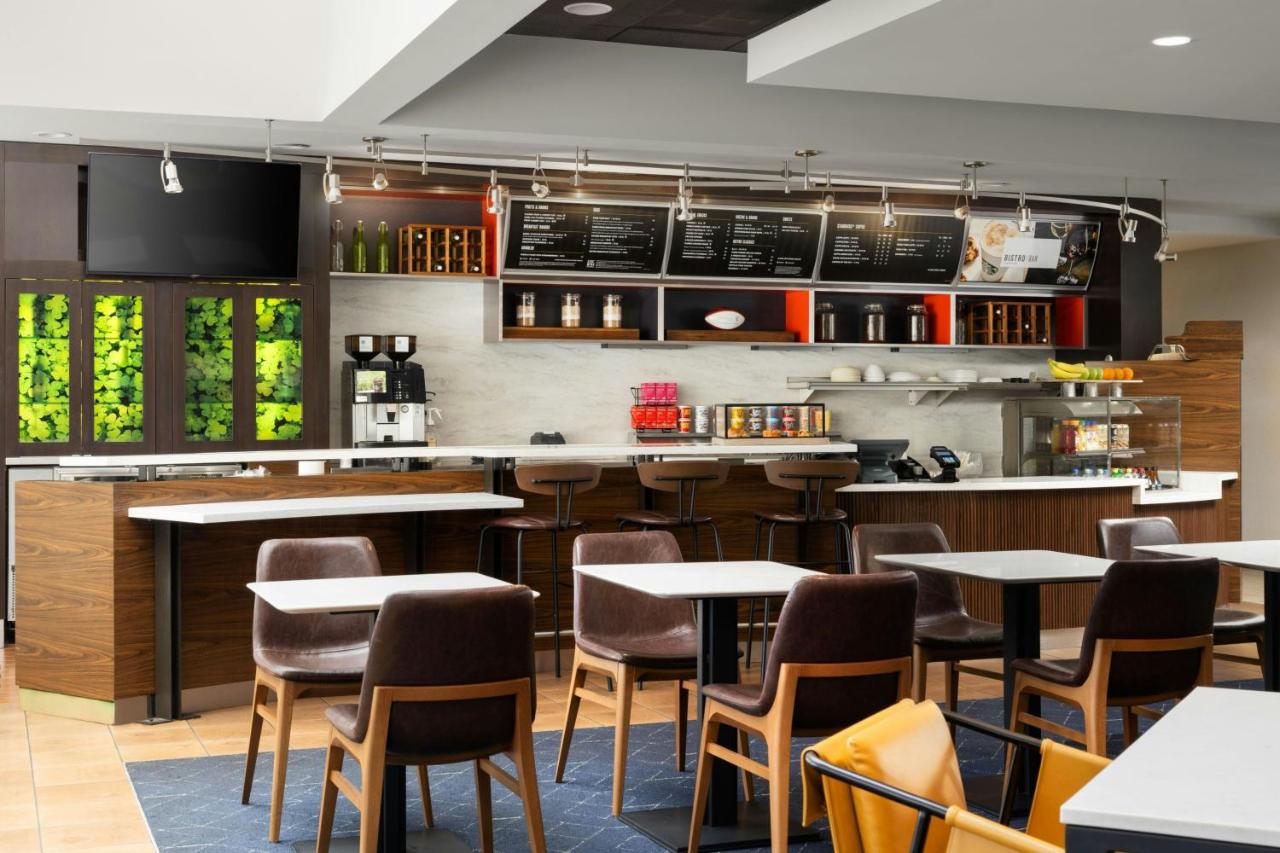 | Courtyard by Marriott Birmingham Hoover
