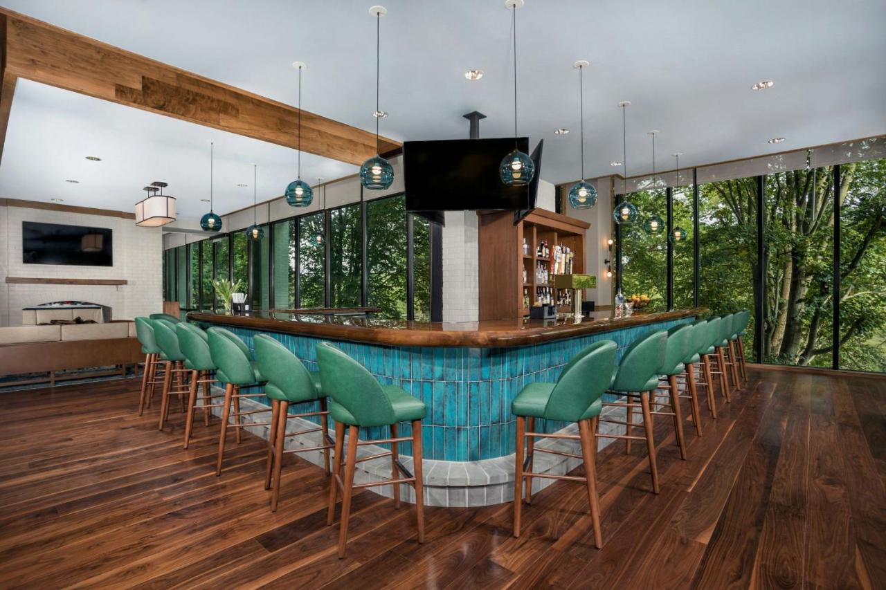 | Merriweather Lakehouse Hotel, Autograph Collection