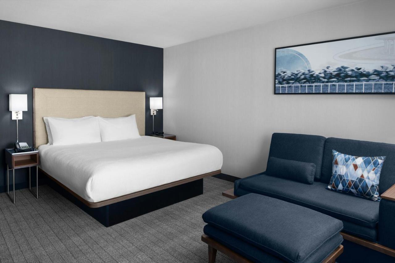 | Courtyard Los Angeles Burbank Airport