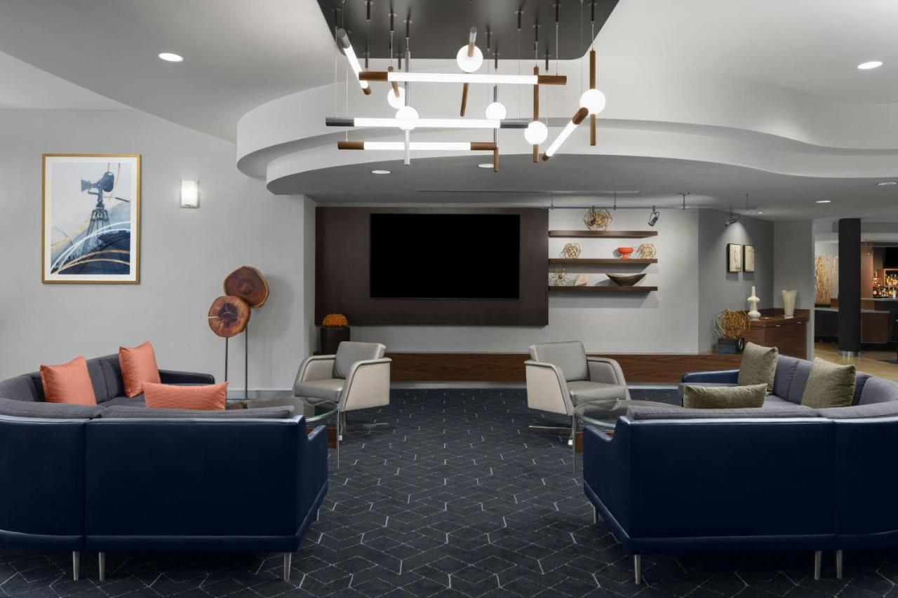 | Courtyard Los Angeles Burbank Airport