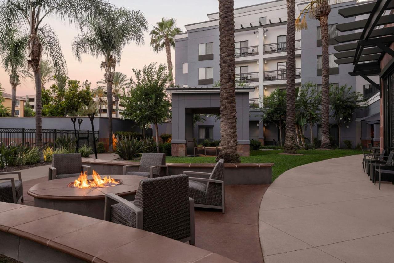 | Courtyard Los Angeles Burbank Airport
