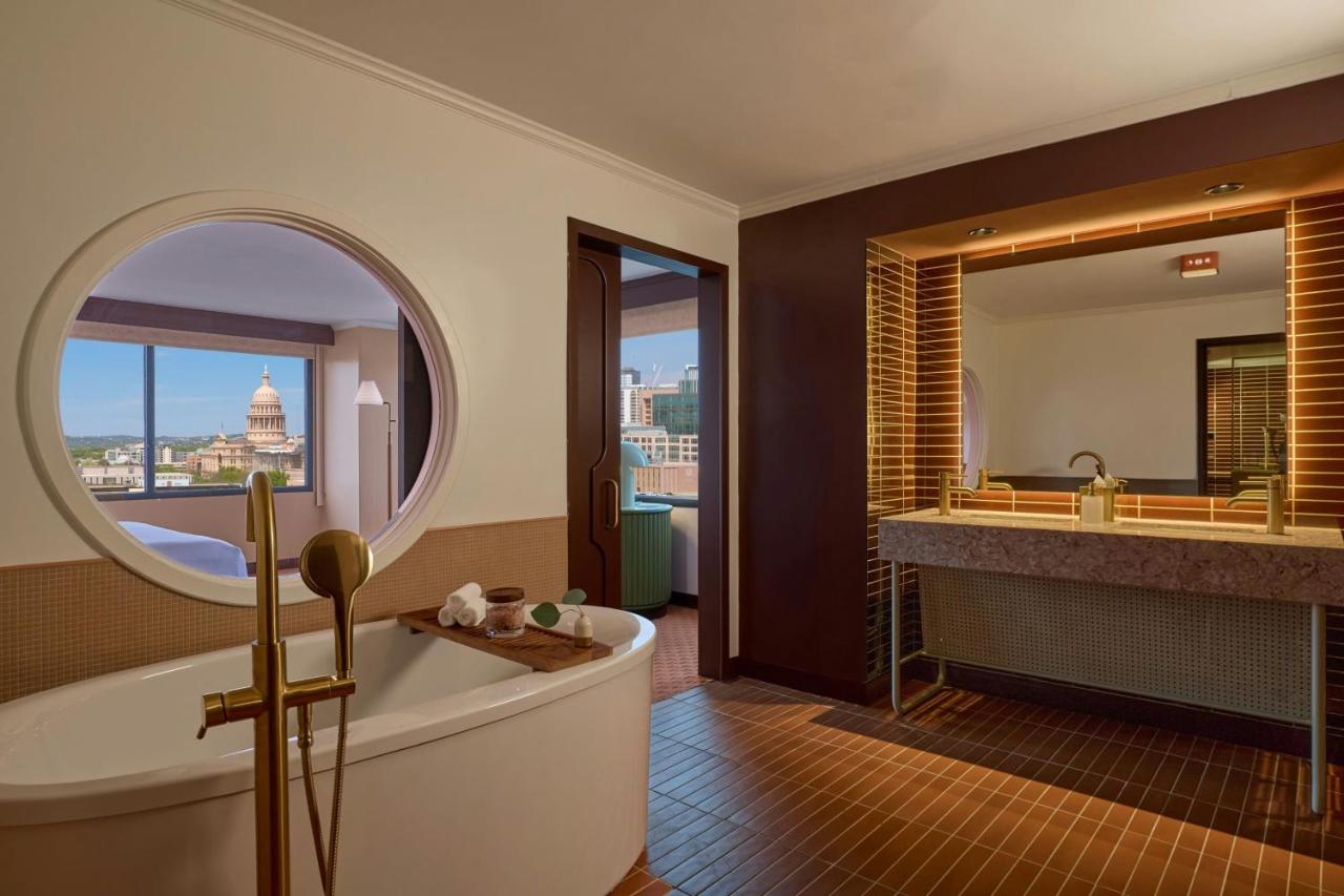 | Sheraton Austin Hotel at the Capitol