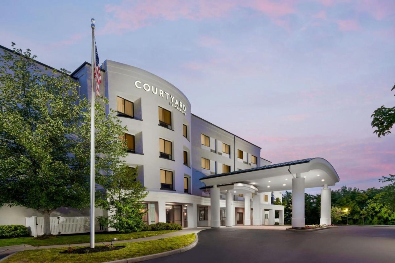 | Courtyard Hartford Farmington